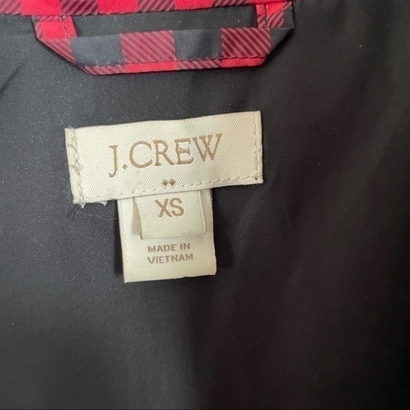 J.Crew Women’s Buffalo Check Red & Black Plaid Down Filled Excursion Vest  XS - Picture 16 of 17